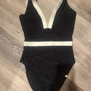 Summersalt Black and White Women’s One Piece Swimsuit
